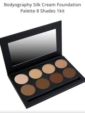 Bodyography Silk Cream Foundation Palette — 8 Shade Neutral Creams